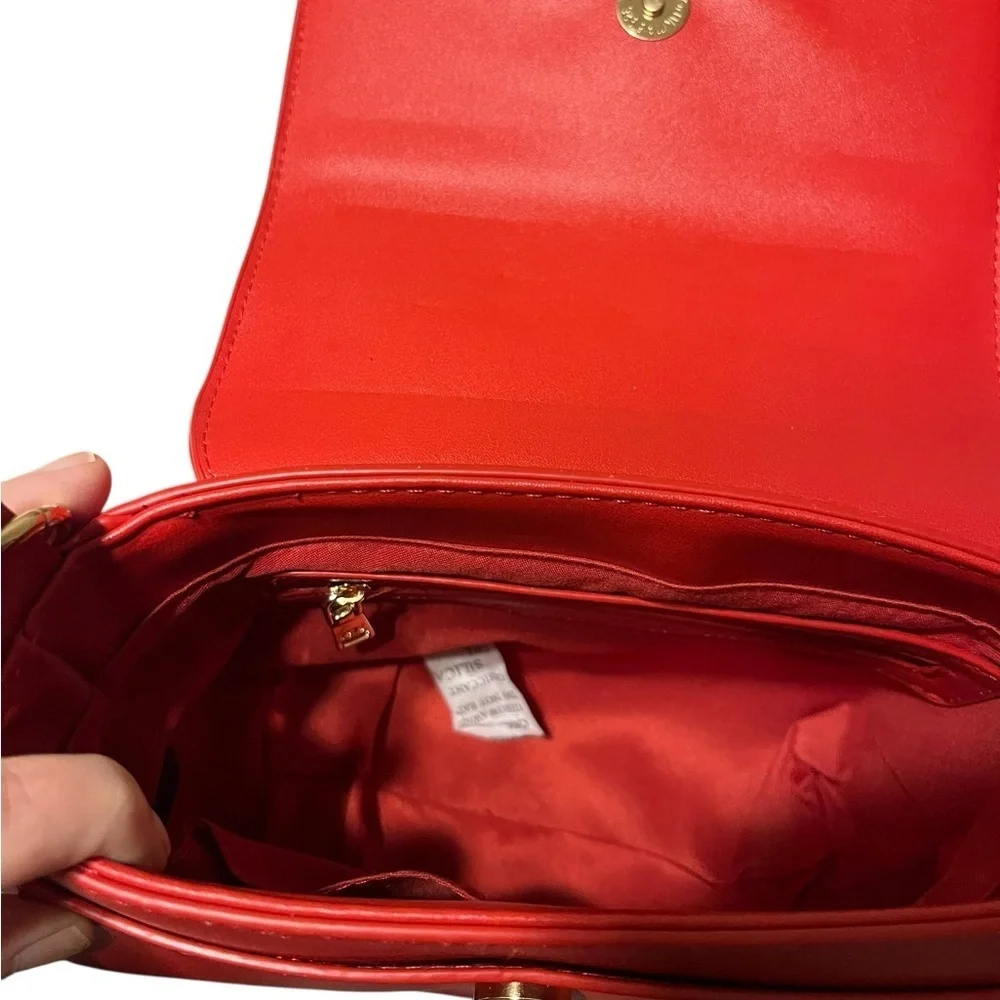 Badgley Mischka Vibrant Red Shoulder/Crossbody Bag NWT